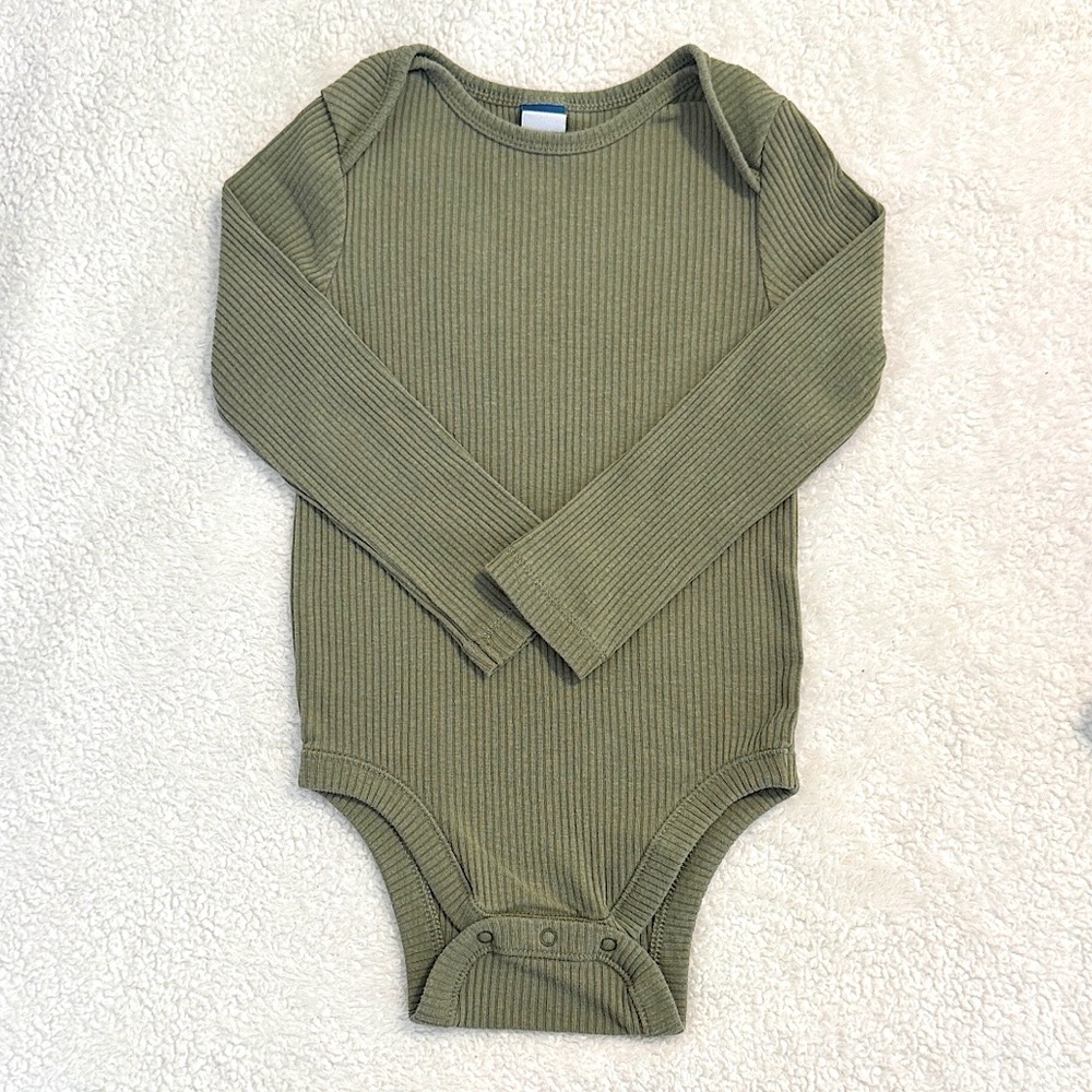 3/$15 🌸 Old Navy Unisex Long Sleeve Rib Knit Bare Ground Olive Green Bodysuit